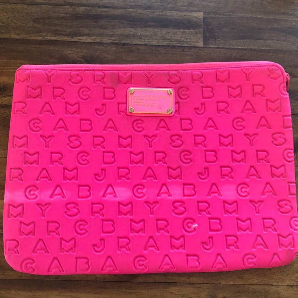 Laptop sleeve